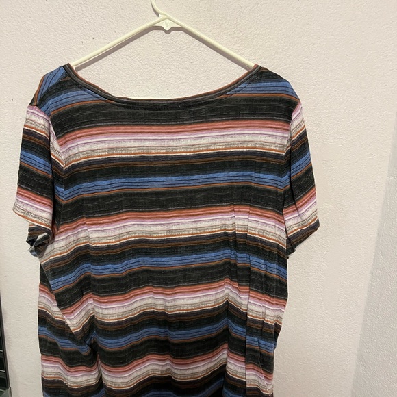 Striped Torrid Classic Fit V neck T-shirt size 3 - Picture 4 of 4